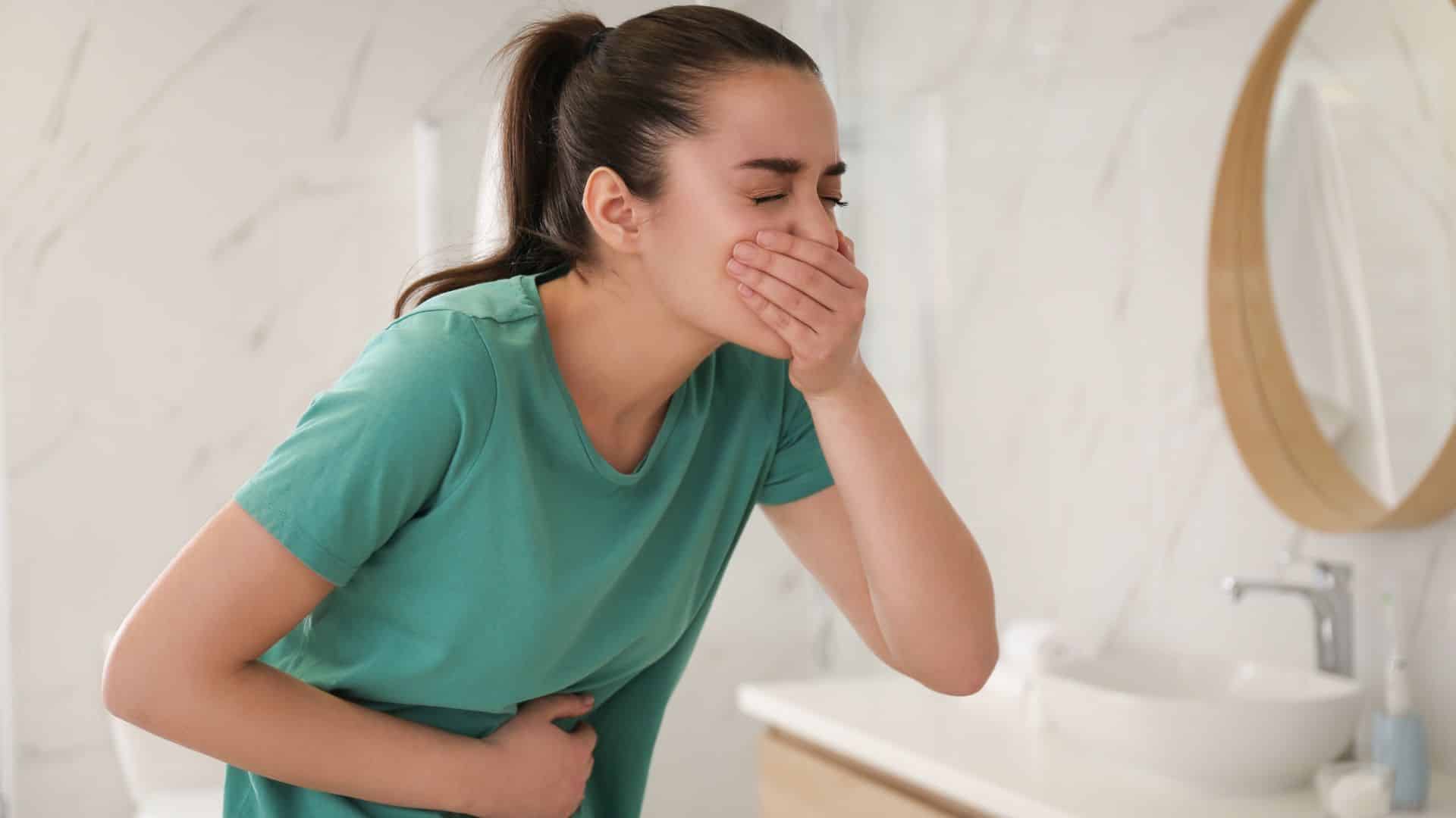 stomach-pain-and-nausea-causes-and-when-to-see-a-doctor